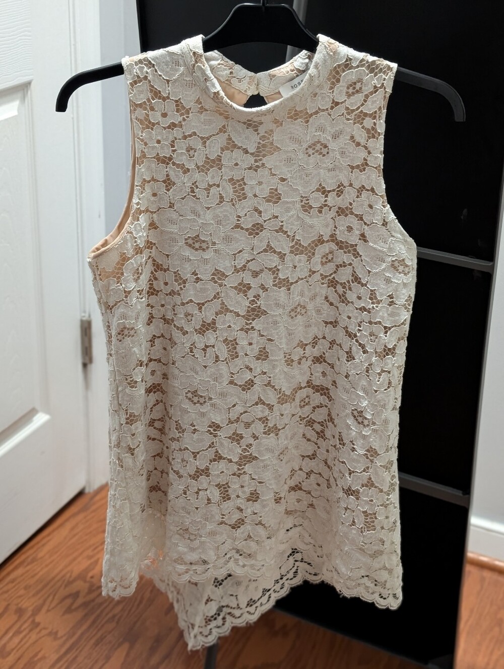 Rose & Olive Cream Lace Sleeveless Top
